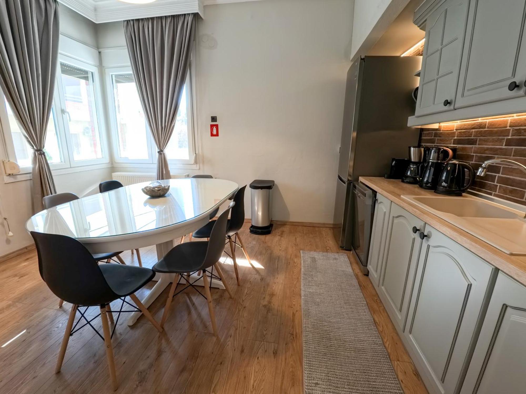 Living Life Apartment Komotini Eksteriør billede